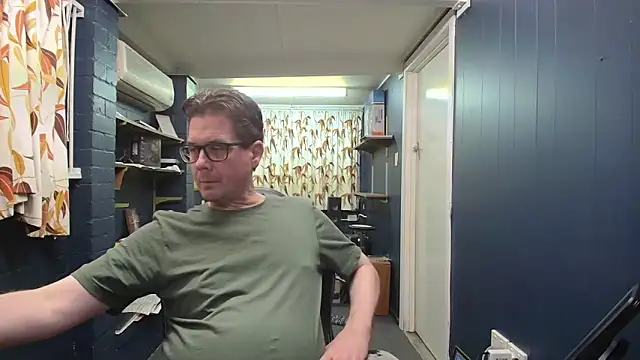 Snapshot of tilobinder chatting on March 2026 02:46:01 PM tilobinder online show from March 2026 02:46:01 PM