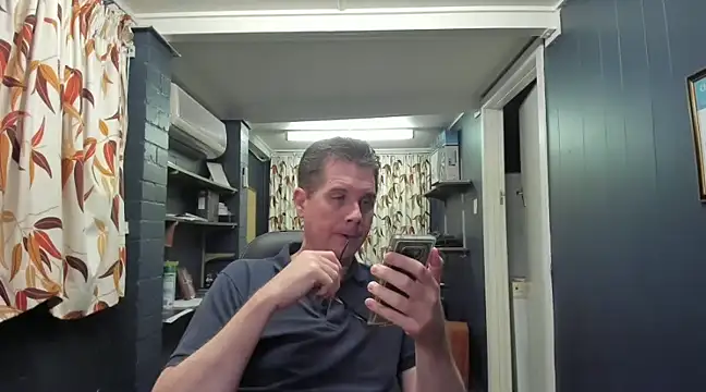Snapshot of tilobinder chatting on January 2025 02:11:01 PM tilobinder online show from January 2025 02:11:01 PM