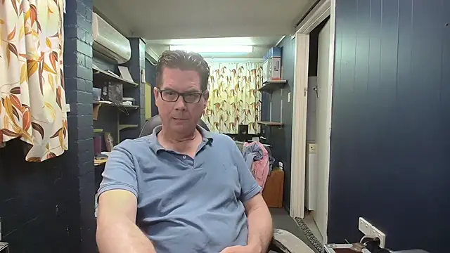 Snapshot of tilobinder chatting on December 2025 01:03:02 PM tilobinder online show from December 2025 01:03:02 PM