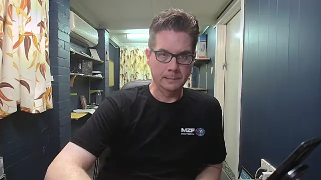 Snapshot of tilobinder chatting on February 2026 02:41:02 PM tilobinder online show from February 2026 02:41:02 PM