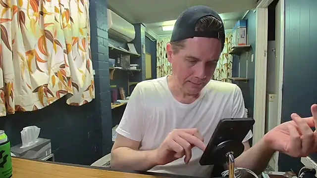 Snapshot of tilobinder chatting on December 2025 12:38:01 PM tilobinder online show from December 2025 12:38:01 PM