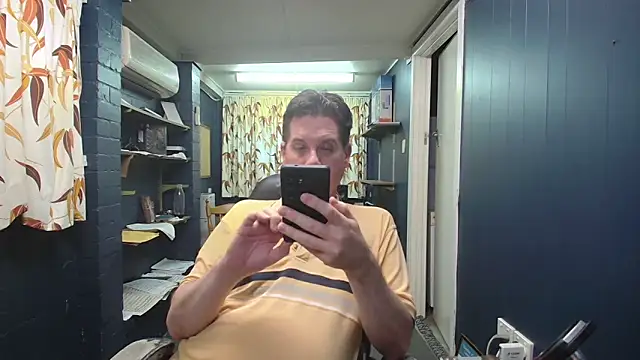 Snapshot of tilobinder chatting on March 2026 03:34:01 PM tilobinder online show from March 2026 03:34:01 PM