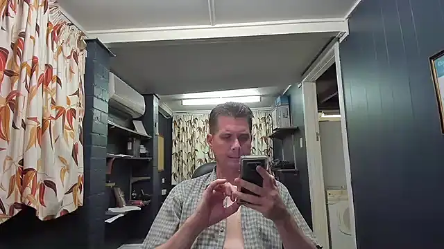 Snapshot of tilobinder chatting on December 2024 10:01:02 AM tilobinder online show from December 2024 10:01:02 AM