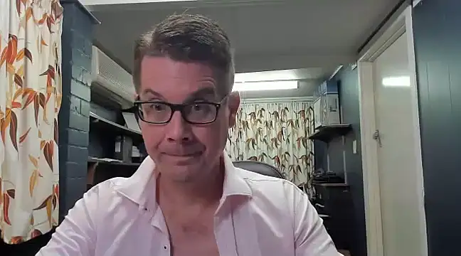 Snapshot of tilobinder chatting on December 2024 04:19:02 PM tilobinder online show from December 2024 04:19:02 PM