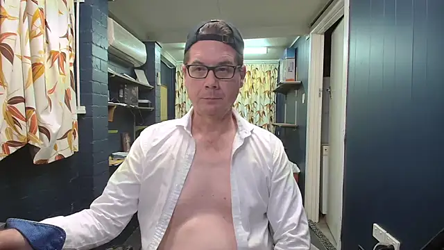 Snapshot of tilobinder chatting on January 2026 03:19:01 PM tilobinder online show from January 2026 03:19:01 PM