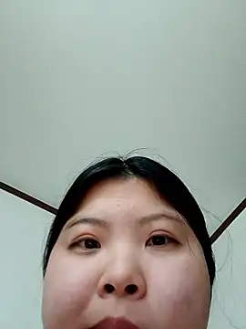 hello098712 online show from November 2025 01:33:01 PM