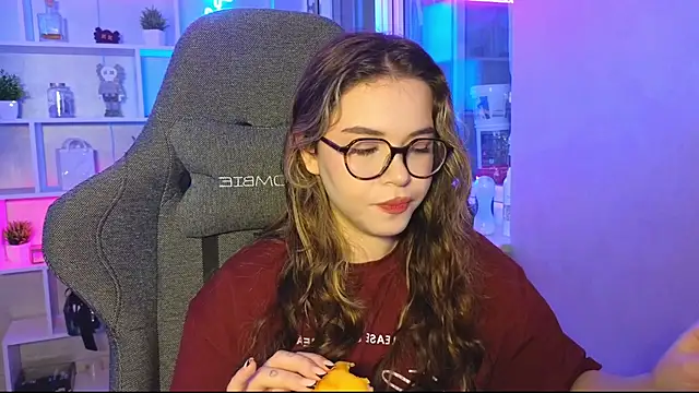 Snapshot of CutiePie3 chatting on October 2025 03:02:02 PM CutiePie3 online show from October 2025 03:02:02 PM