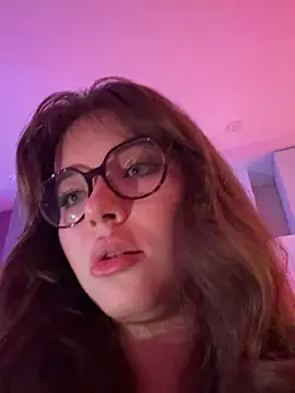 CutiePie3 online show from December 2025 07:52:02 PM