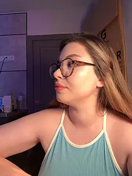 Snapshot of CutiePie3 chatting on September 2025 09:32:02 PM CutiePie3 online show from September 2025 09:32:02 PM