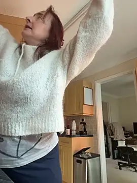 LouiseTswing online show from February 2026 02:17:02 PM