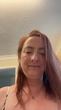 LouiseTswing online show from October 2025 10:49:02 AM