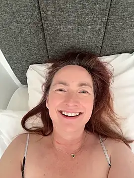 LouiseTswing online show from June 2026 03:31:02 PM