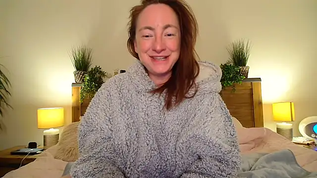 LouiseTswing online show from March 2025 07:54:01 PM