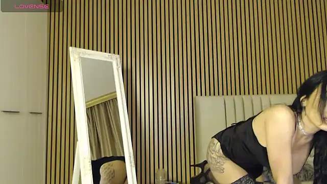 Halie May online show from January 2026 07:34:01 PM