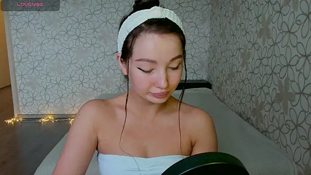Lissa Cristal online show from May 2026 11:21:02 AM