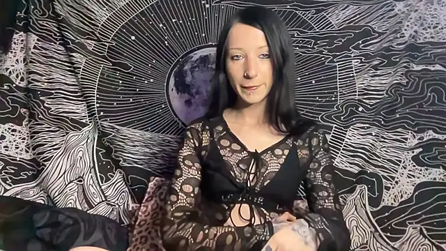 MissMidnightUK online show from November 2025 11:30:01 PM