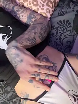 MissMidnightUK online show from November 2025 12:22:01 AM