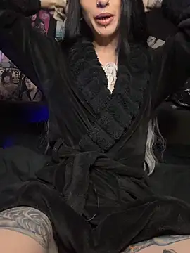 MissMidnightUK online show from March 2026 12:13:01 AM