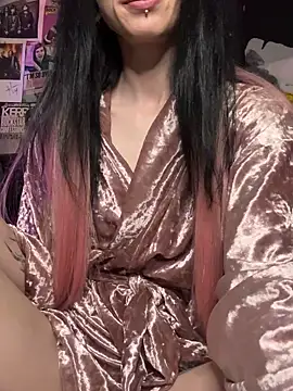 MissMidnightUK online show from April 2026 12:01:01 AM