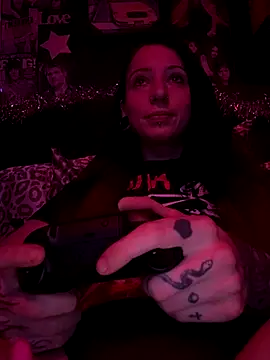 MissMidnightUK online show from December 2025 12:23:01 AM