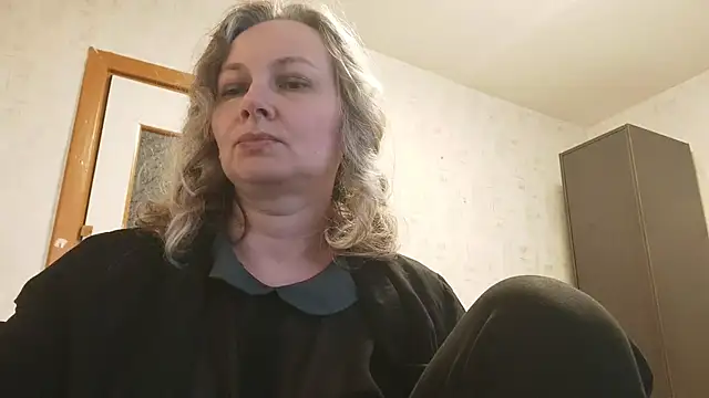 EdithManning online show from May 2026 05:49:01 PM