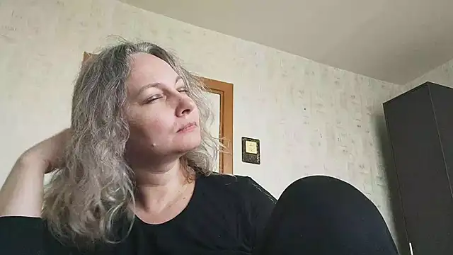 EdithManning online show from May 2026 06:28:02 AM