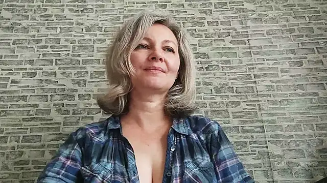 EdithManning online show from September 2025 05:06:02 AM