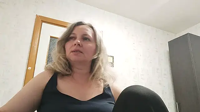 EdithManning online show from May 2026 06:29:01 PM