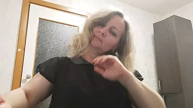 EdithManning online show from May 2026 06:05:01 PM