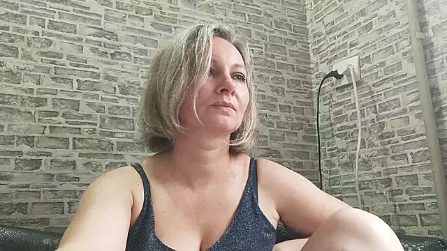 EdithManning online show from March 2025 09:34:01 AM