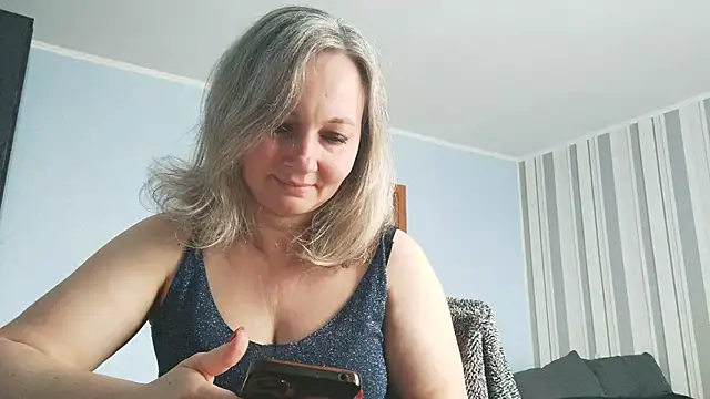 EdithManning online show from February 2026 06:42:01 AM