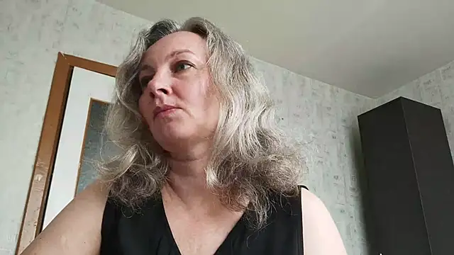 EdithManning online show from May 2026 07:05:01 AM