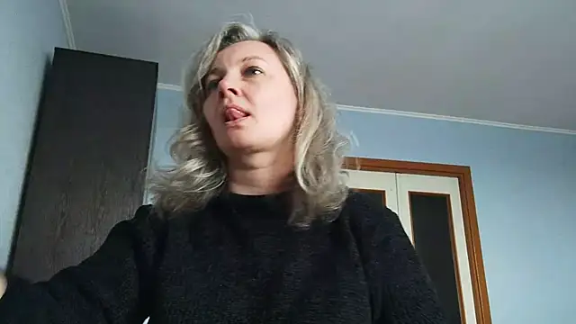 EdithManning online show from April 2026 08:23:01 AM