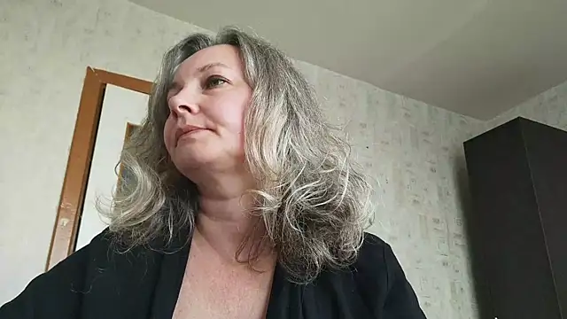 EdithManning online show from June 2026 05:12:02 AM