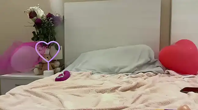 Lily-Belle online show from February 2025 07:48:02 PM