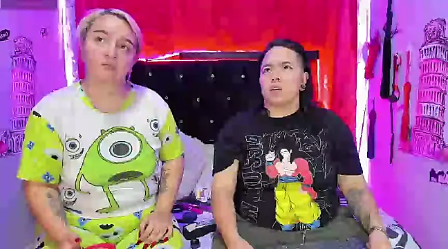 Snapshot of katieeandsharonn chatting on February 2025 04:27:01 AM katieeandsharonn online show from February 2025 04:27:01 AM