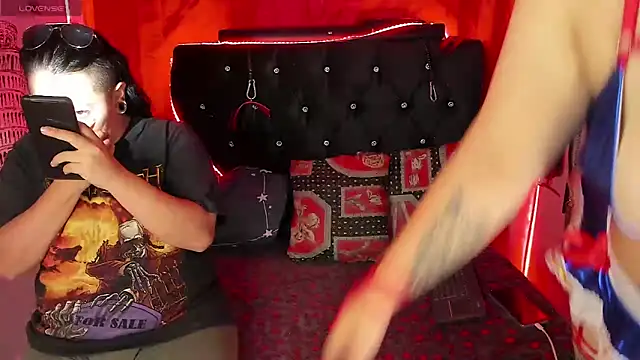 katieeandsharonn online show from December 2025 01:34:02 PM