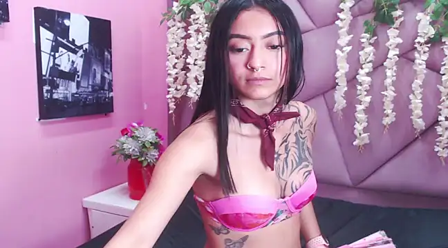 Miaa Thopmson online show from March 2025 07:57:02 PM