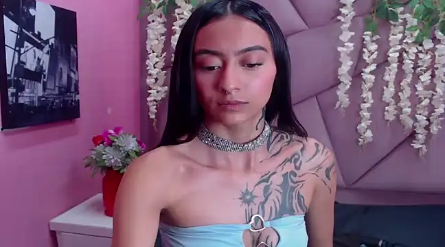 Miaa Thopmson online show from March 2025 08:43:02 PM