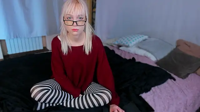 Snapshot of -NoraBless chatting on December 2024 03:50:02 PM -NoraBless online show from December 2024 03:50:02 PM
