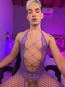 Cherry zayden  online show from May 2026 09:10:02 PM