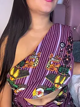 Snapshot of shara_queen1 chatting on June 2026 09:14:01 AM shara queen1 online show from June 2026 09:14:01 AM