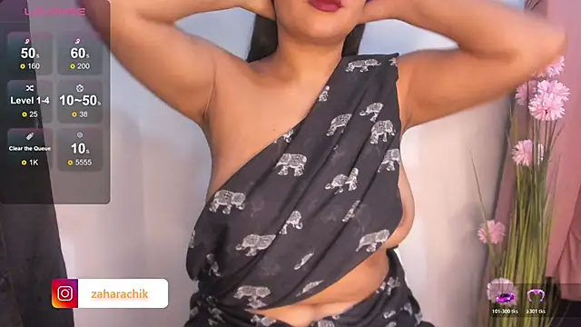 Snapshot of shara_queen1 chatting on December 2025 09:52:01 AM shara queen1 online show from December 2025 09:52:01 AM