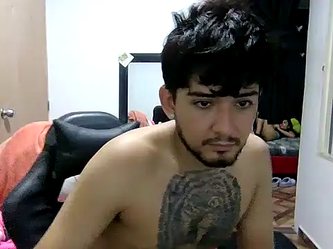 Snapshot of SeduxionDuo chatting on November 2025 10:47:02 PM SeduxionDuo online show from November 2025 10:47:02 PM