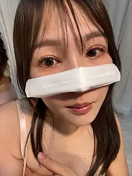 Snapshot of miumiu_0304 chatting on September 2025 01:48:01 PM miumiu 0304 online show from September 2025 01:48:01 PM