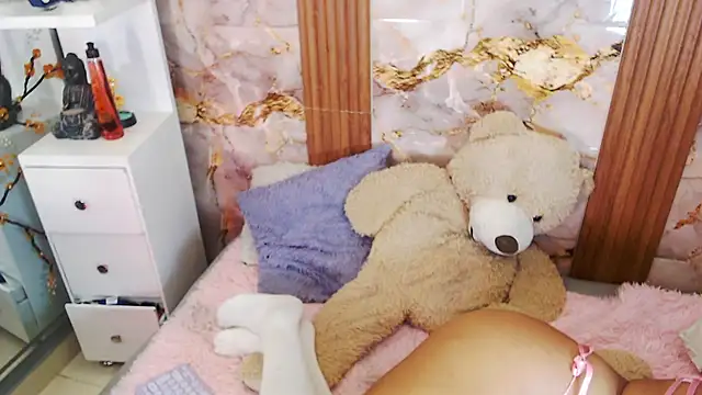 zoey-fox online show from October 2025 11:12:02 PM