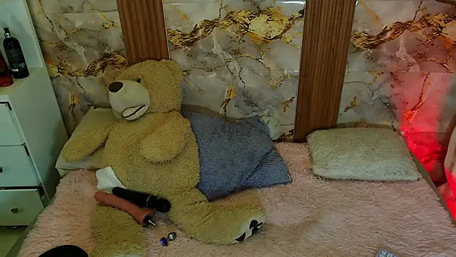 zoey-fox online show from November 2025 11:05:01 PM