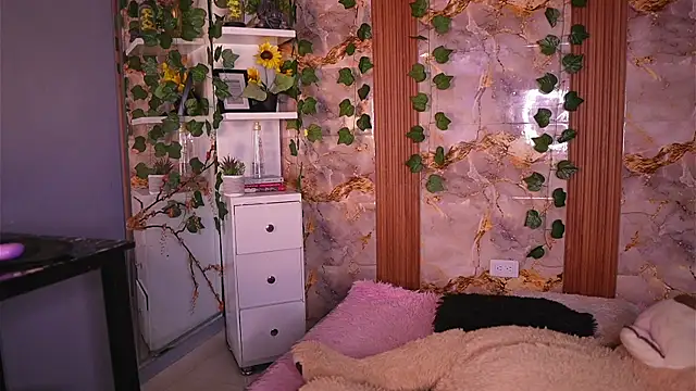 zoey-fox online show from May 2026 12:08:01 AM
