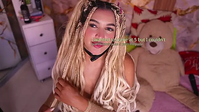 zoey-fox online show from February 2026 11:03:01 PM