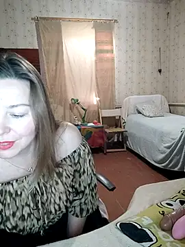 VselenaSun402 online show from October 2025 10:36:02 AM